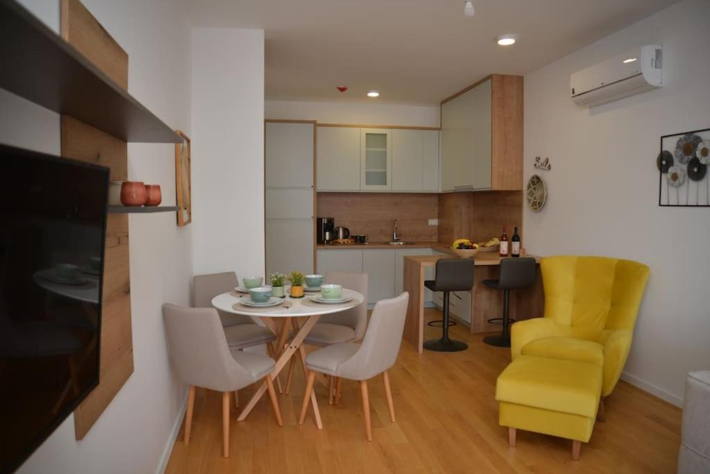 Design Flat With Impressive Boka Bay View Котор
