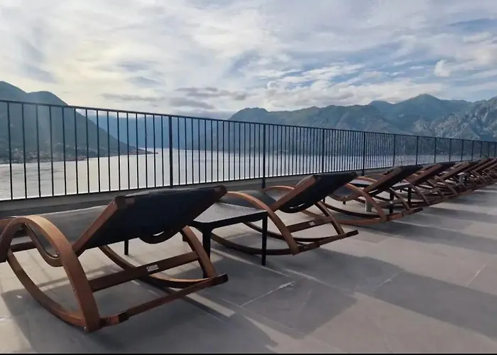 Design Flat With Impressive Boka Bay View