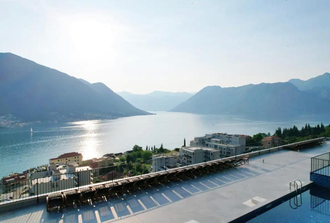 Apartment Design Flat With Impressive Boka Bay View