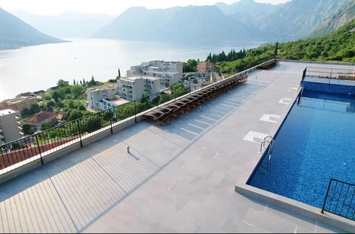 Design Flat With Impressive Boka Bay View Apartment